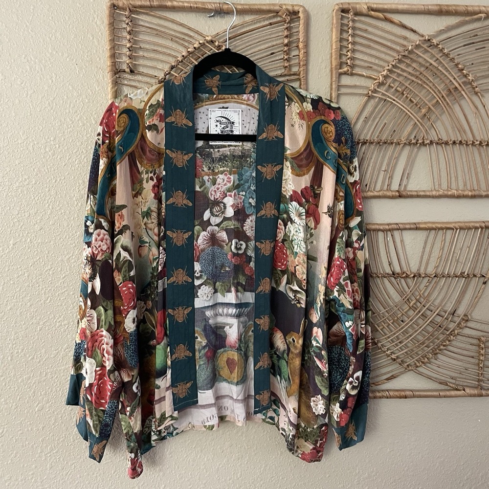 Market of Stars Stay Gold Kimono Cardigan One Size Bees Scrolls Rabbits Boho B6